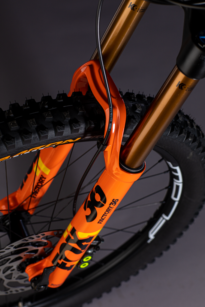 Nox Cycles Hybrid Sachs